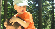 Kind mit Vater, Natur, Wald